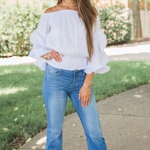 Boutique Off the shoulder blouse NWT *Sold*